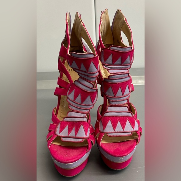 Scene By Shoedazzle - Picture 3 of 5